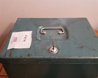Metal storage box with key 6 1/2 x 13 x 9 1/2