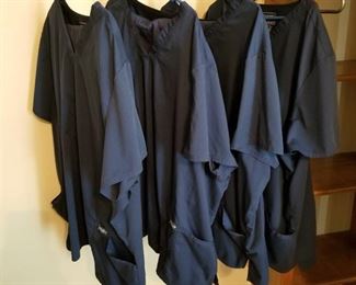 4 Cherokee blue scrubs size 5Xl (4 tops and 3 bottoms)