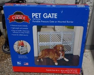 $20. NIB Pet Gate