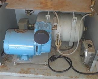 Compressor vacuum pump