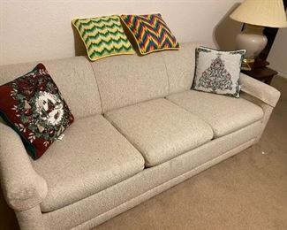 Very clean sofa/bed