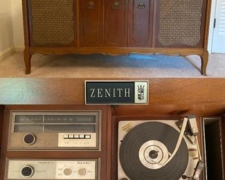 Vintage Zenith AM/FM Radio Turntable Console
