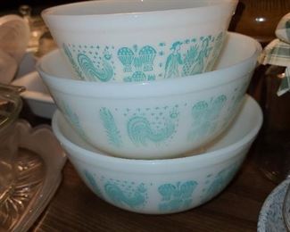 Pyrex Blue & White Amish Butterprint Bowls
