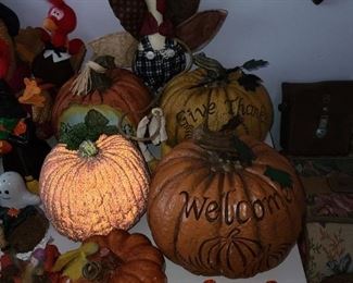 Fall & Halloween Decor