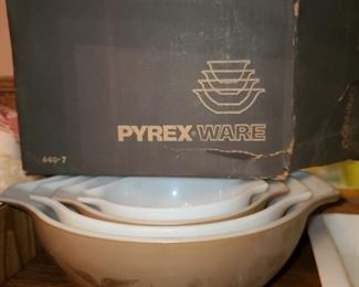 Vintage Pyrex With ORIGINAL Box