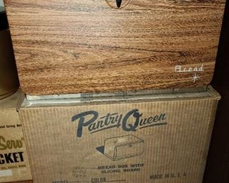ORIGINAL BREAD BOX (NEVER USED!)