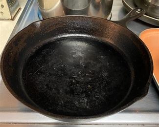SK Cast Iron Frying Pan