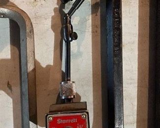 Starrett Magnetic Base with 711 Last Word Indicator