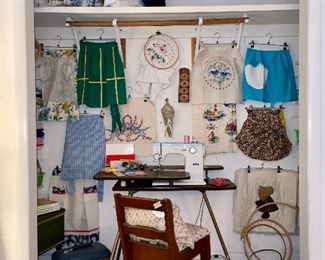 Girls Room: Sewing & Crafts
Vintage Aprons 