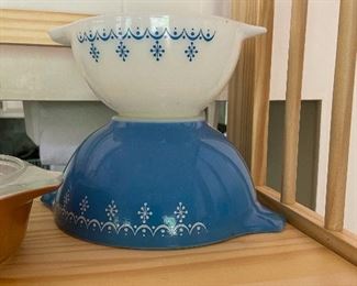 Vintage “Pyrex” Bowls 