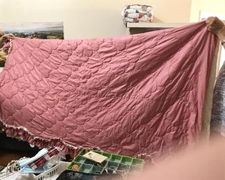 Pink ruffled quilt comforter 