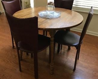 Dropleaf table with four chairs 