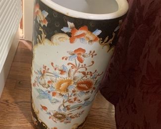 Matching pair of Chinese style vase