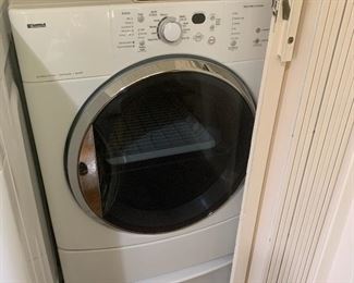 Kenmore washer and dryer with pedestals