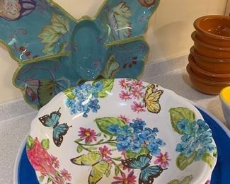 Butterfly serving dishes