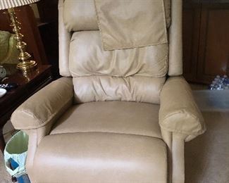 Leather Lift Recliner 