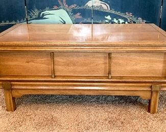 $250 - AUTHENTIC and RARE In EXCELLENT CONDITION Mid-century modern Tamerlane by Thomasville low chest. Asian Inspired as seen with the curved detail and elegant lines!  33W 18D 14H. BEAUTIFUL condition!!