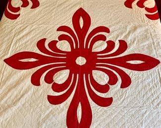 $50- Vintage full size quilt in excellent condition.