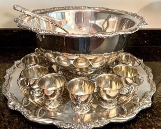 $500- Vintage Heritage 1847 Rogers Bros. punch bowl and ladle with serving tray and 12 punch cups. Excellent condition!