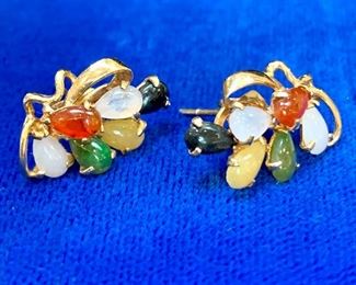$100. Vintage 14K gold, jade cluster post back earrings. 
