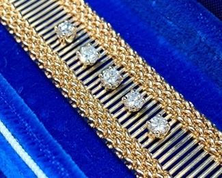 $2200. 14K Ladies Diamond Bracelet. 39g. 5 diamonds. Mesh gold with parrallel wire center. COA avail. 