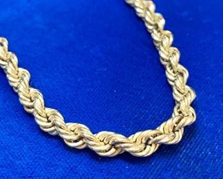 $500. 20" 14K gold rope necklace. lightweight 9.4g. Tube catch. 