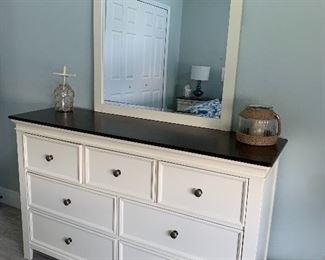 Set includes dresser, mirror, queen size headboard, footboard, 1 night stand