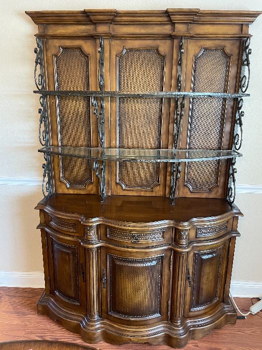 Gorgeous Solid Wood Buffet / Server in like New condition.  Displays so beautifully! 