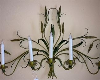 Wall sconce