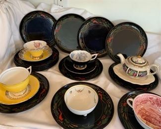 040k Vintage Lacquer Plates  Tea Cups