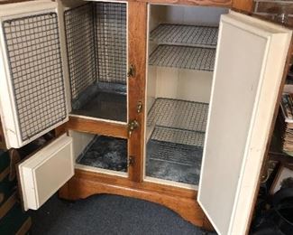 Inside the 1927 Antique Ice Box