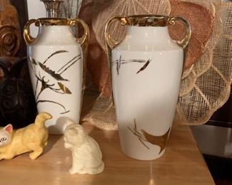 Gorgeous white and gold painted vintage vases