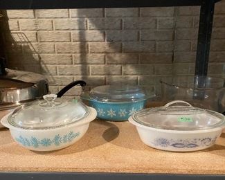 Pyrex Snowflake 