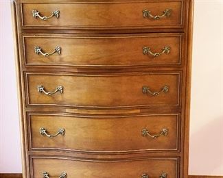 Beautiful Drexel 5 drawer chest