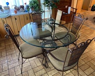Bassett Furniture Wrought Iron Glass Top Table w/4 Chairs - $250 Set - Diameter 47.5" x 30" H. 