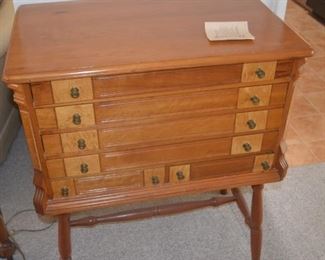 spool chest