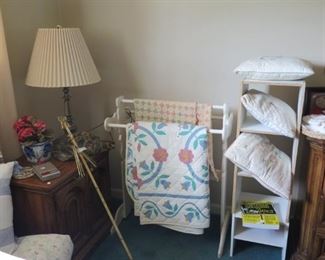 quilt rack and quilt