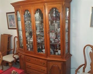China cabinet 