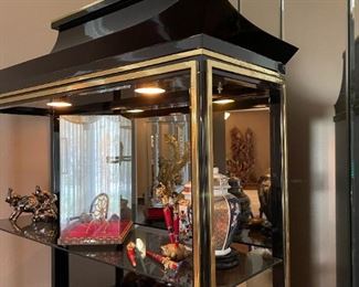 Century Large Chinoiserie Black Lacquer and Brass Pagoda-Top Etagere