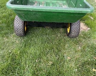 JOHN DEERE 10P Utility Cart