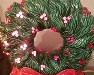 Light-up ceramic Christmas wreath