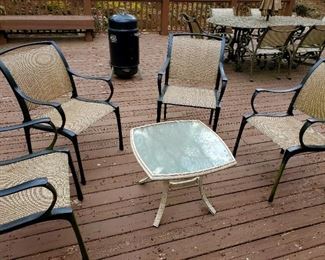 Patio chairs, side table 