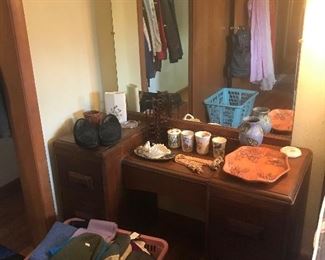 Water fall dresser hats and gloves