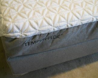 Tempur-pedic bed