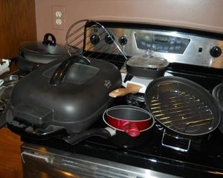 cookware and kitchen