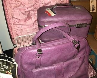American Tourister luggage, suitcase, carry on and train case in amazing purple!!