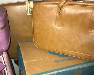  Samsonite Toffee carry on and suitcase