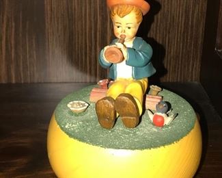 Thornes Movement Music Box “ Romeo & Juliet”