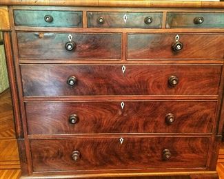 Antique Georgian Mahogany Chest of Drawers, needs a little work 