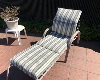 Reclining Lounge Chair